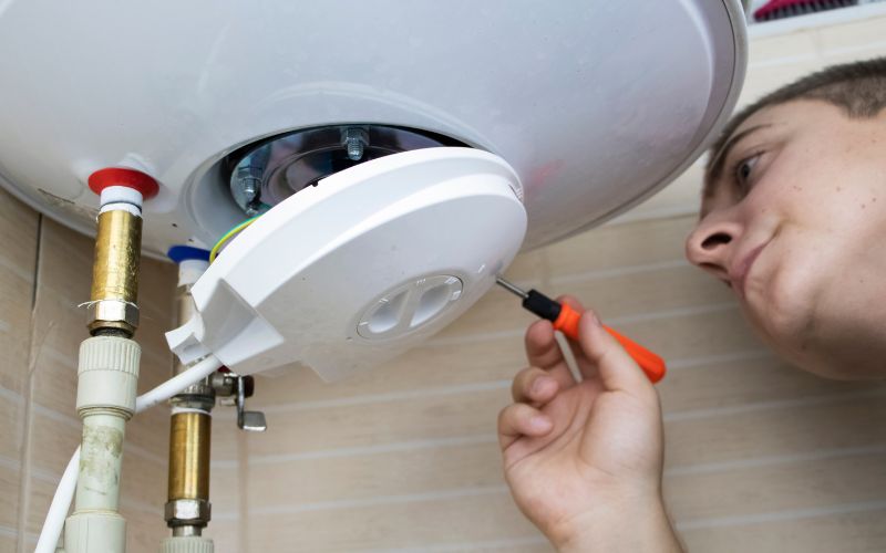 Sửa chữa máy nước nóng Phạm Trang