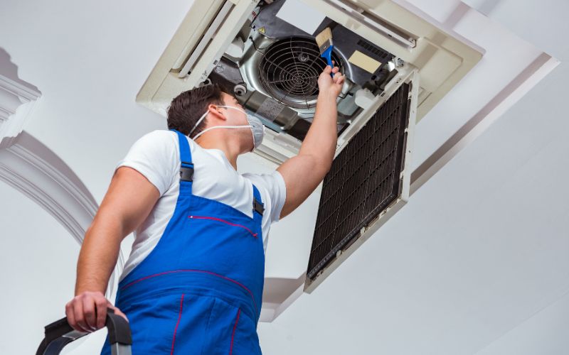 Lắp đặt máy lạnh âm trần nhanh chóng